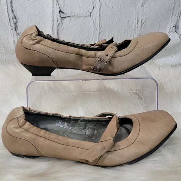 Born Shoes - Born Womens 10 Kitten Heel Mary Jane Slip On Leather Shoes Boho Academic Classy‎